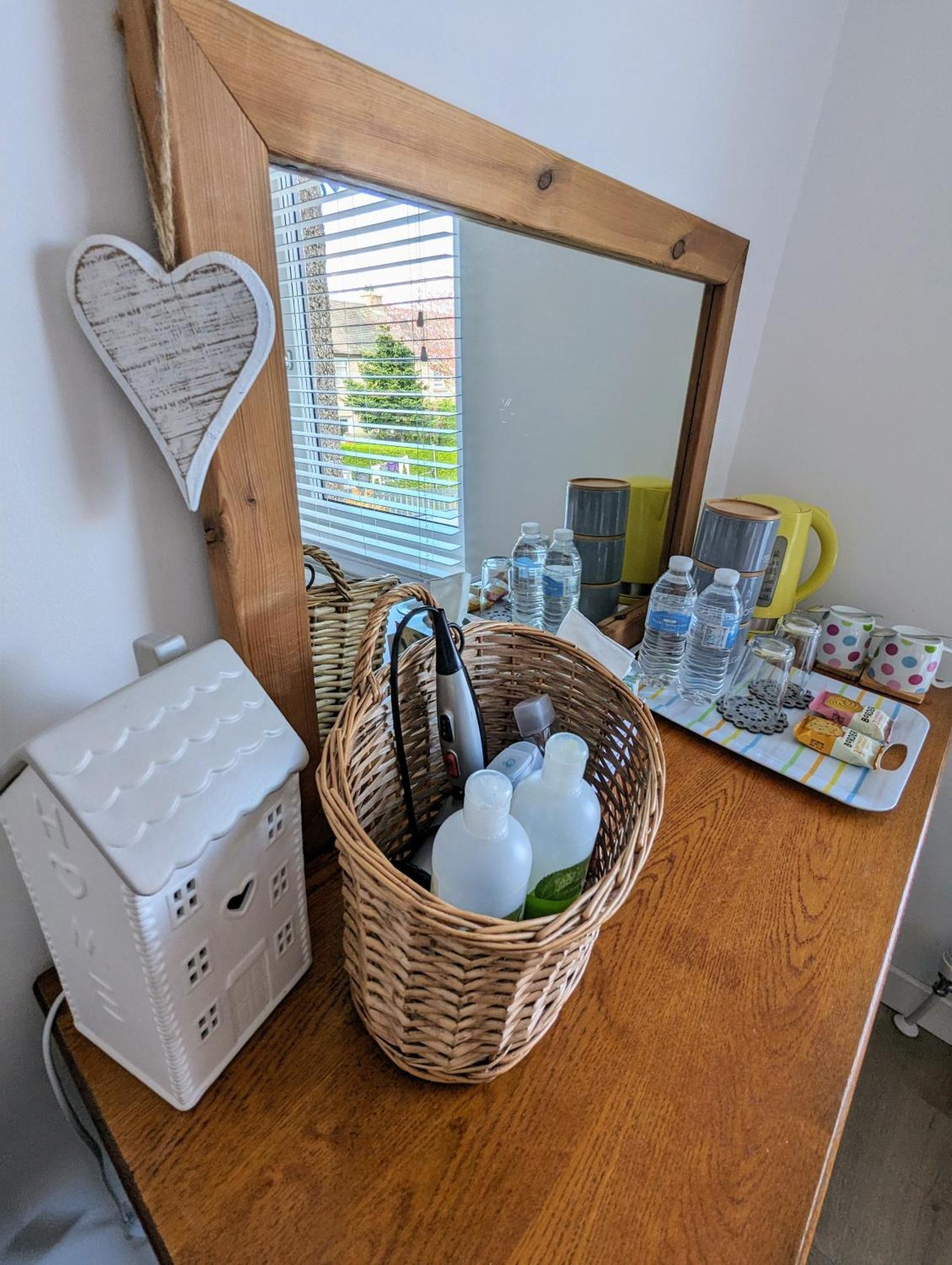 Cosy Guest Room In A Family Home With Free Parking EDI Exterior foto